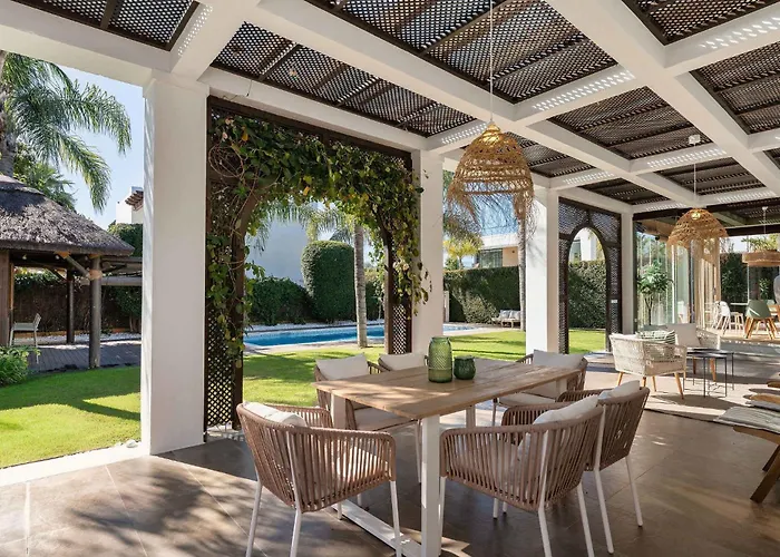 Villa San Pedro Luxury Private Pool Access & Family Fun *