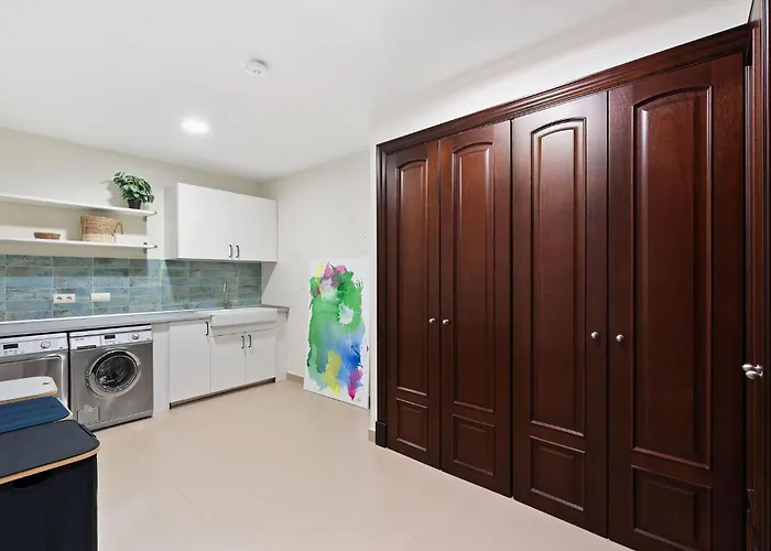 San Pedro Luxury Private Pool Access & Family Fun