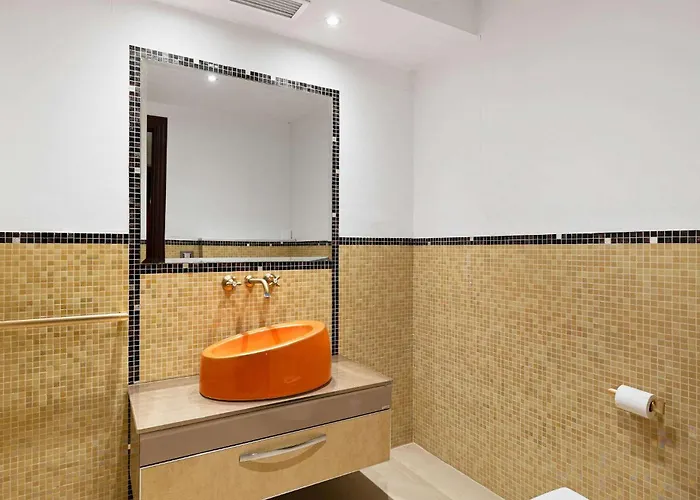 San Pedro Luxury Private Pool Access & Family Fun