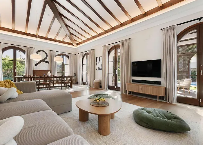 San Pedro Luxury Private Pool Access & Family Fun Villa Marbella