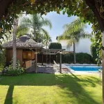San Pedro Luxury Private Pool Access & Family Fun Villa *