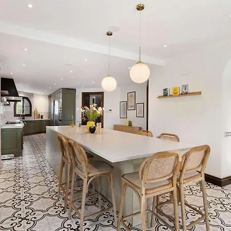 San Pedro Luxury Private Pool Access & Family Fun