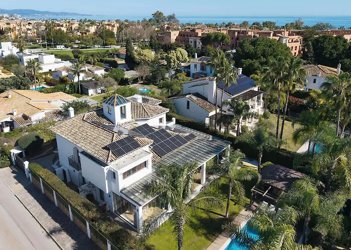 Villa San Pedro Luxury Private Pool Access & Family Fun Marbella