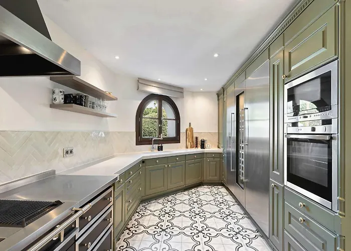 Villa San Pedro Luxury Private Pool Access & Family Fun *