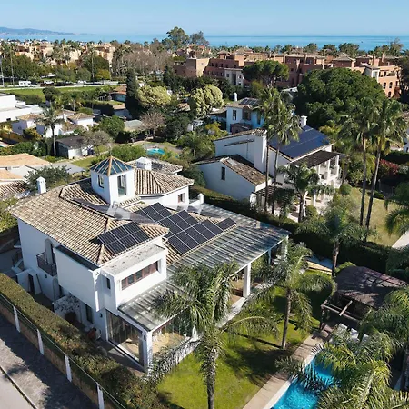 Villa San Pedro Luxury Private Pool Access & Family Fun Marbella