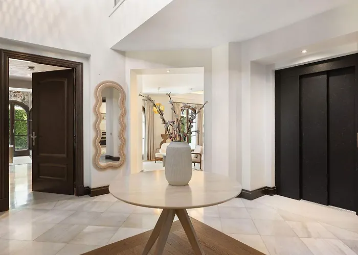 San Pedro Luxury Private Pool Access & Family Fun