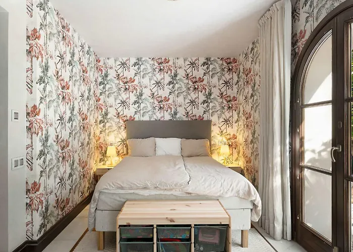 San Pedro Luxury Private Pool Access & Family Fun ヴィラ